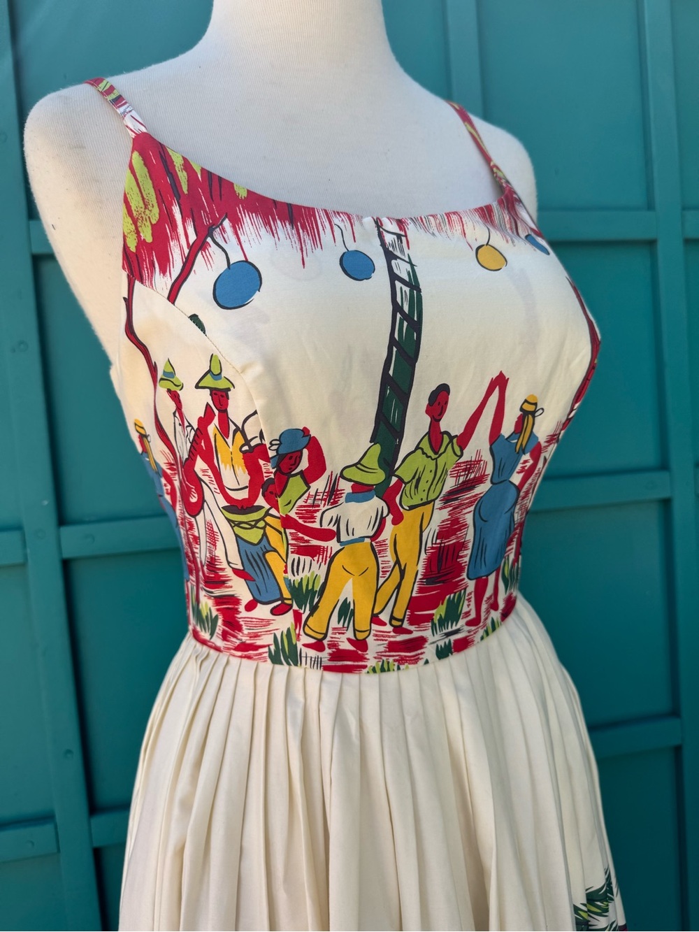 Flirty Retro Style polished cotton sundress with a cute calypso themed print ! - Picture 2 of 4